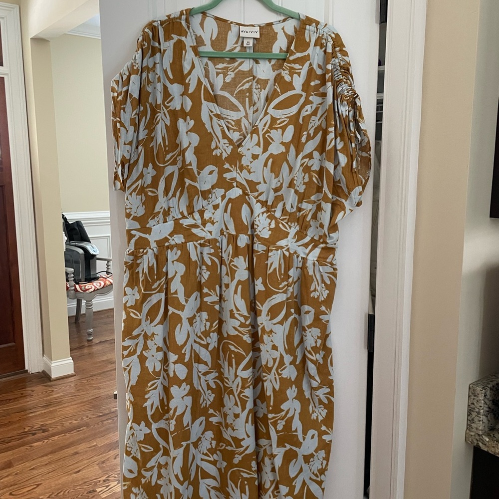 Ava & Viv Gold and White Floral Midi Dress - Picture 2 of 6